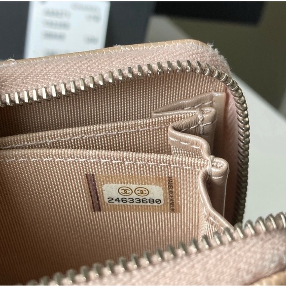 Chanel 17b rose gold zippy card holder wallet - Picture 2 of 9